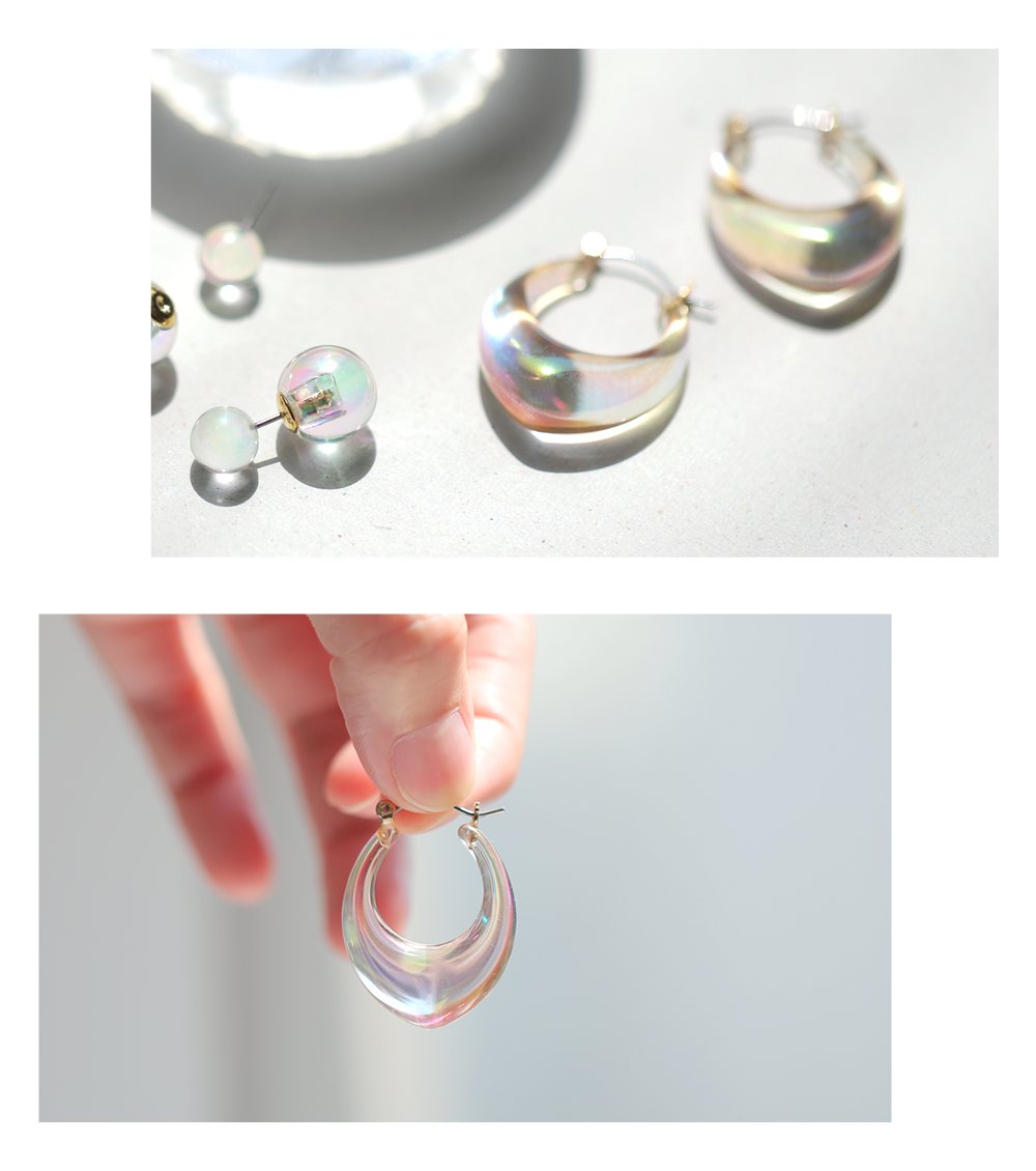 大ぶりピアスデザインポストピアス　マットブラックハンドメイドピアスゴールドピアス Cream dot. ピアス 金属アレルギー ステンレス製ポスト クリア