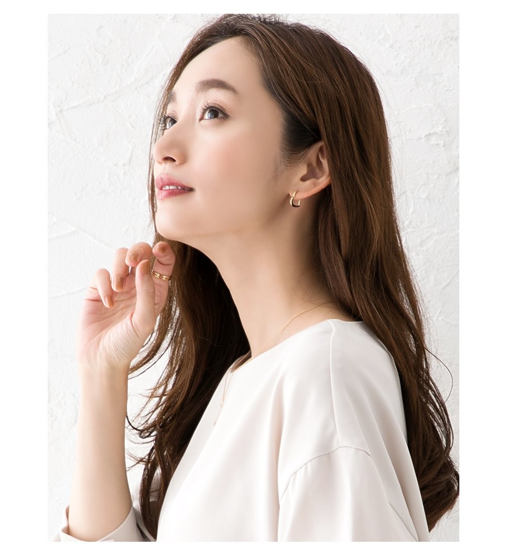【ANNI LU】THE BIG O フープピアス \"関税込み\" 楽天市場】ANNIKA INEZ アニカイネズ フープピアス Ample Hinge