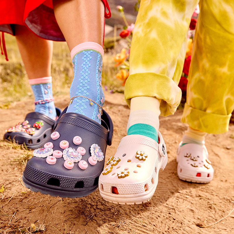 Amazon | Crocs (クロックス) レディース Cleo サンダル US