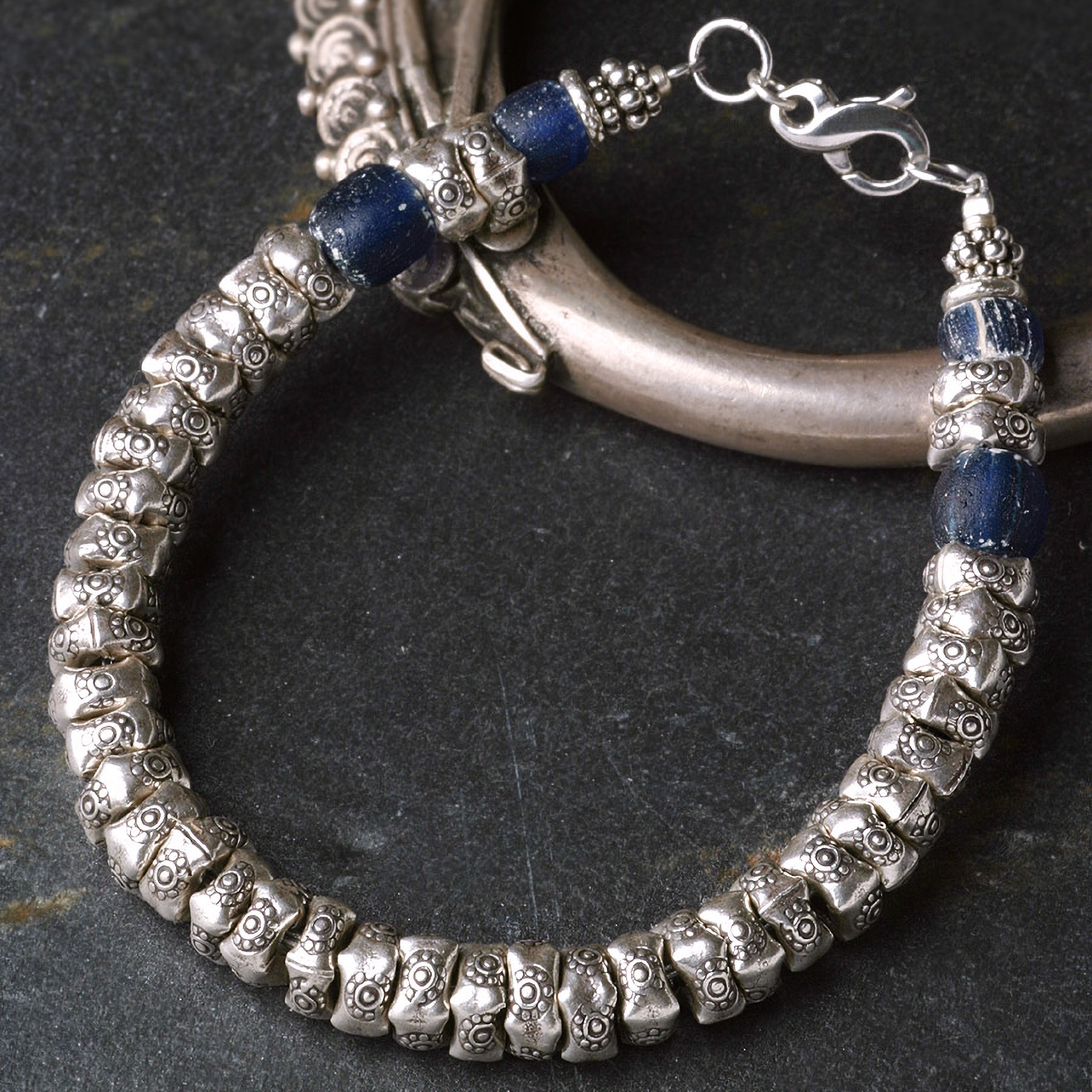 カレン 族 シルバー 1000年以上前 アンティークビーズ 青 ブレスレット  