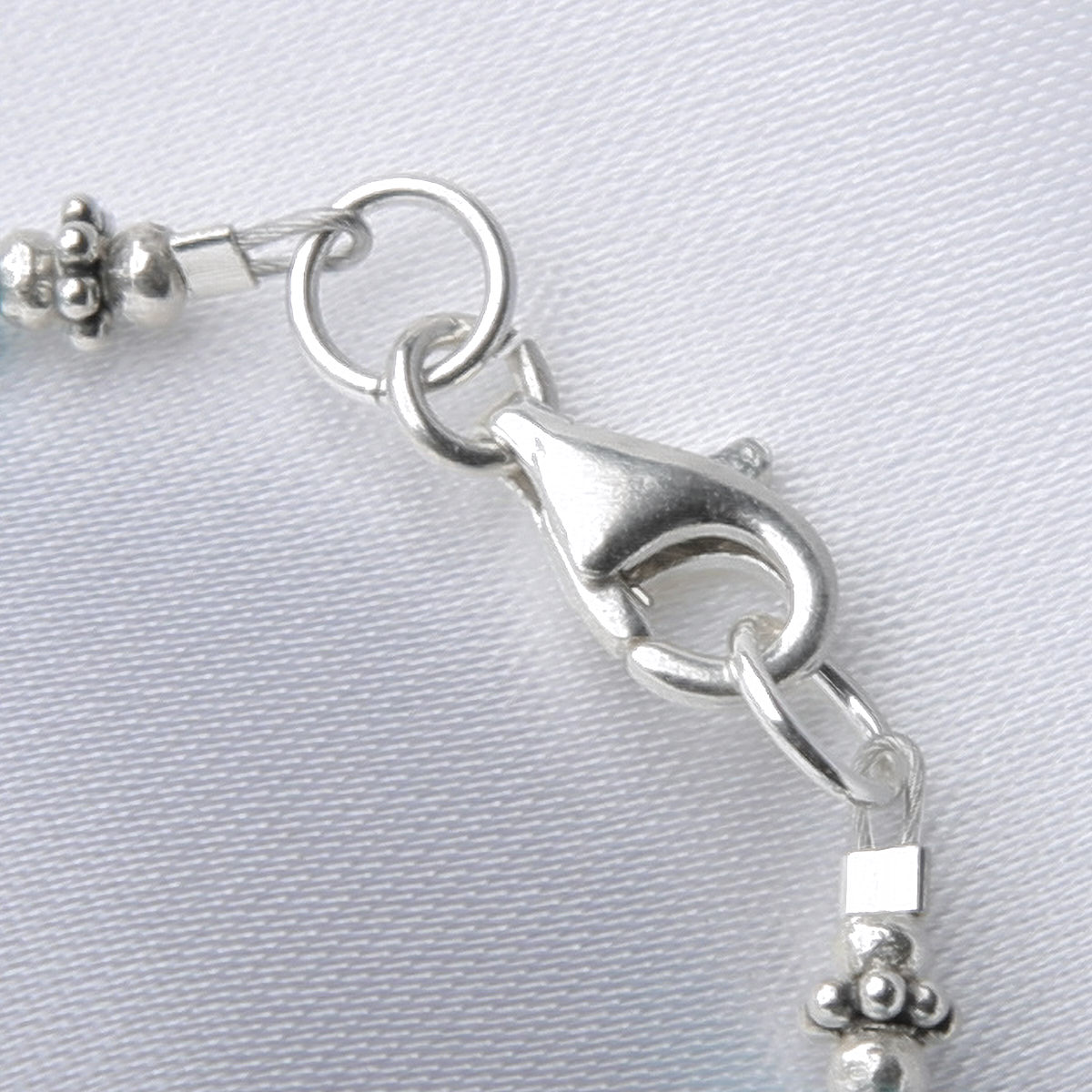 カレン 族 シルバー 天然無染色 ターコイズ ビーズ ブレスレット