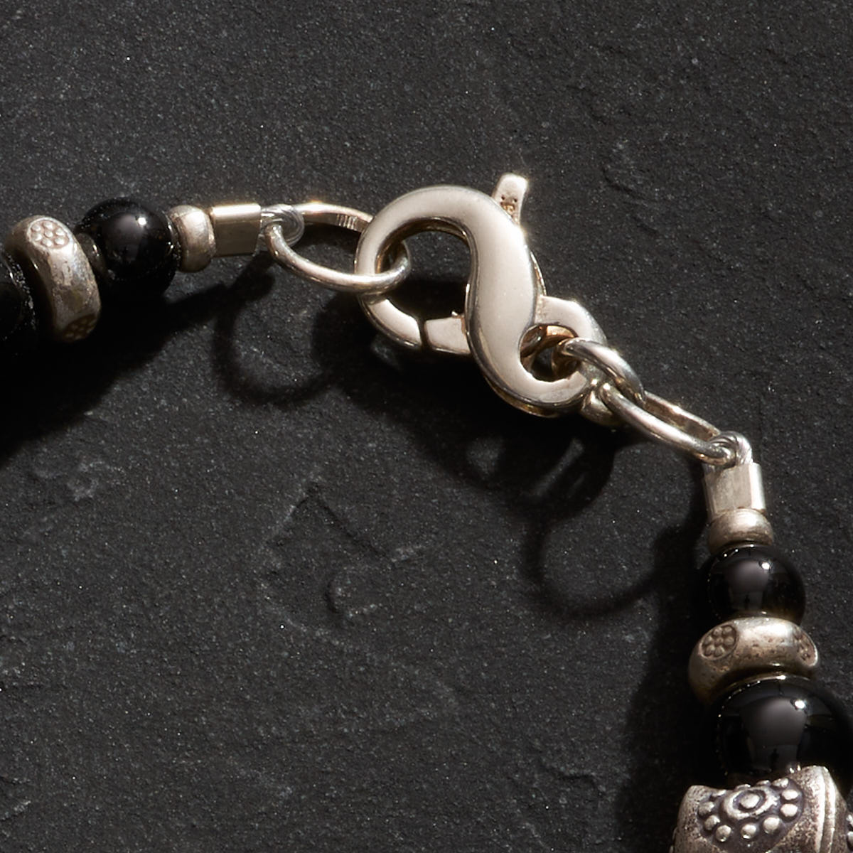 カレン 族 シルバー 漆黒の輝き オニキス ビ...の詳細画像2