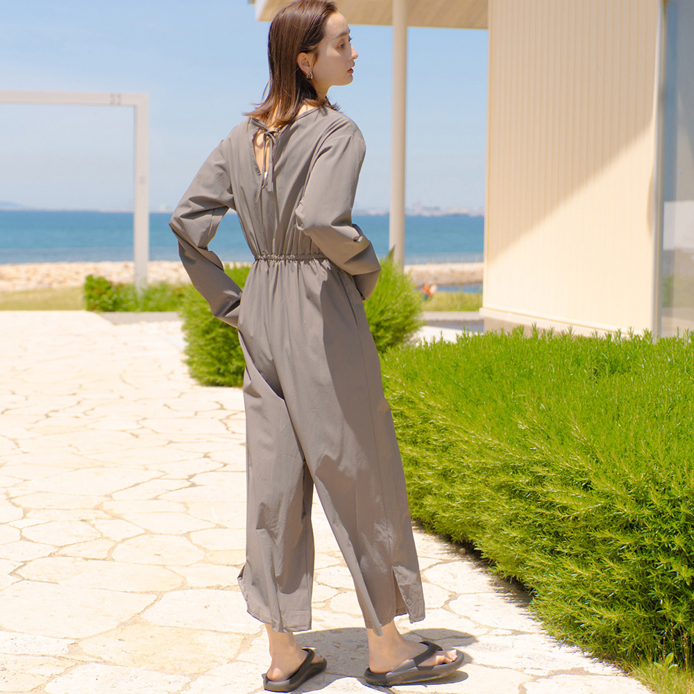 ラッシュガード オールインワン レディース 長袖 長ズボン UVケア 体型