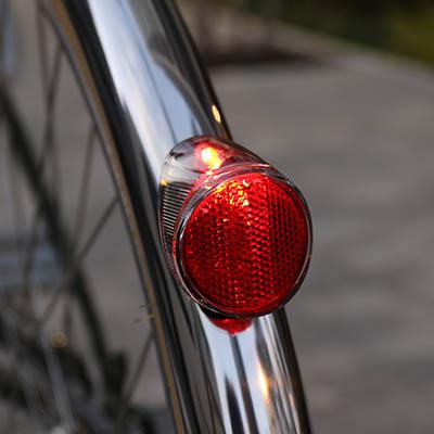 【点検/整備渡済】 内装3段 オートライト ソーラーテールライト付 通学車 TL-SLR220 | 製品情報 | CATEYE（キャットアイ）