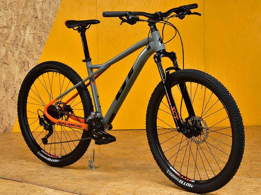 店舗受取送料割引)GT （ジーティー） 23'AVALANCHE SPORT アバランチェ