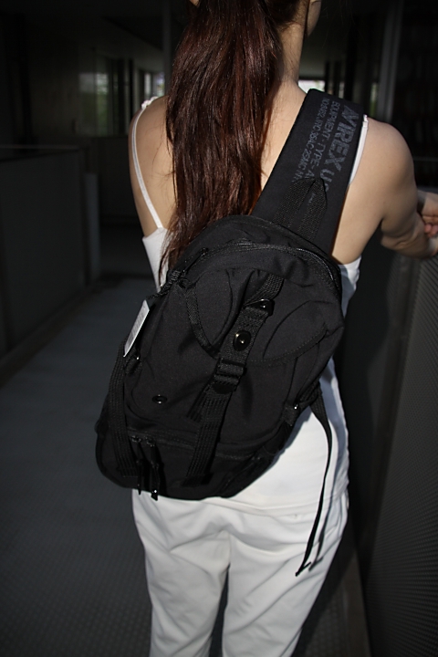 ポイント12倍  AVIREX EAGLE  AVX305L ＠6600 ボディバッグ ( アビレックス ) ワンショルダー |  | 01