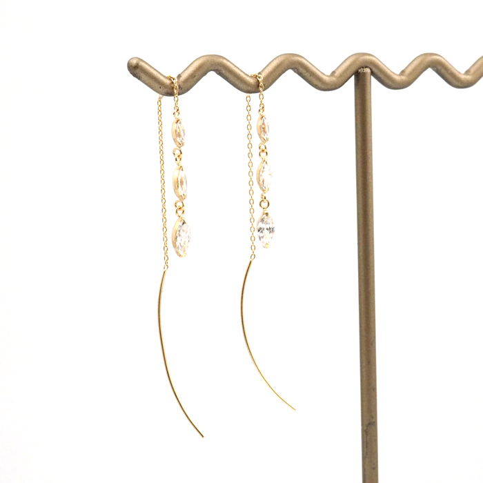 アメリカンピアス k18 18金 18k チェーン ピアス キュービック