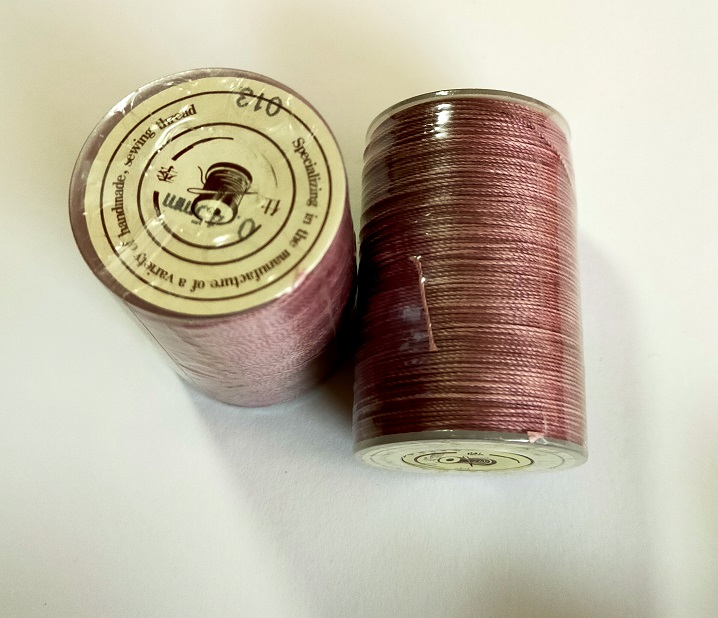 ろう引き糸　レザーコート手縫い 40色　80ｍ/巻　丸糸　幅0.45mm　 |  | 28