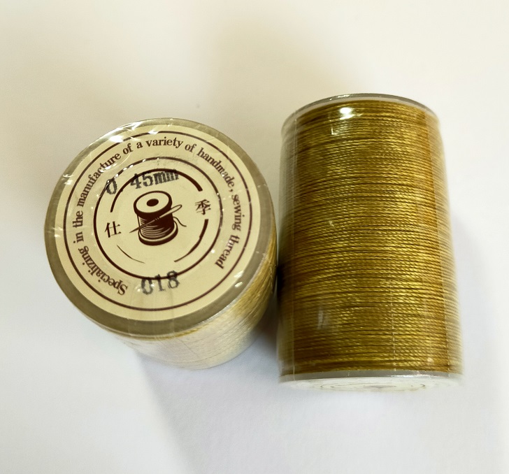 ろう引き糸　レザーコート手縫い 40色　80ｍ/巻　丸糸　幅0.45mm　 |  | 37