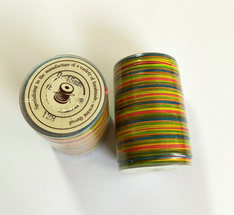 ろう引き糸　レザーコート手縫い 40色　80ｍ/巻　丸糸　幅0.45mm　 |  | 38