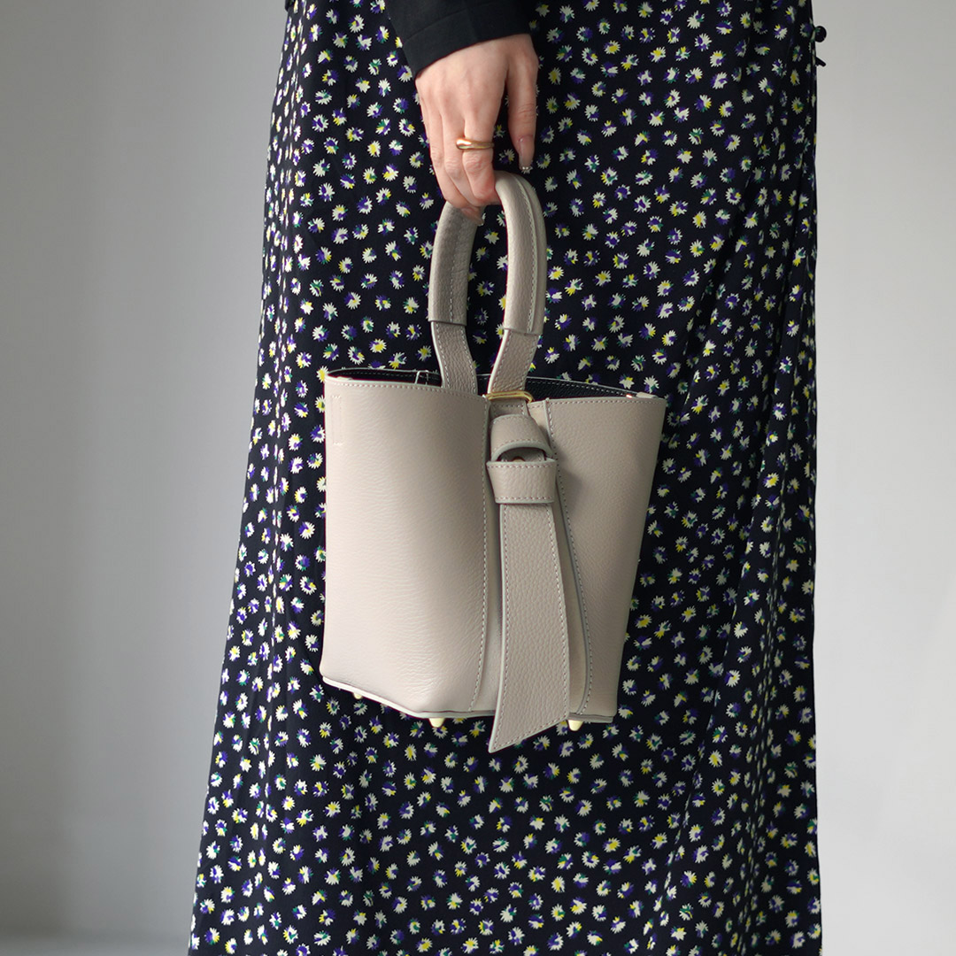 AULENTTI（オウレンティ） AULENTTI（オーレンティ） レザー ポーチ付