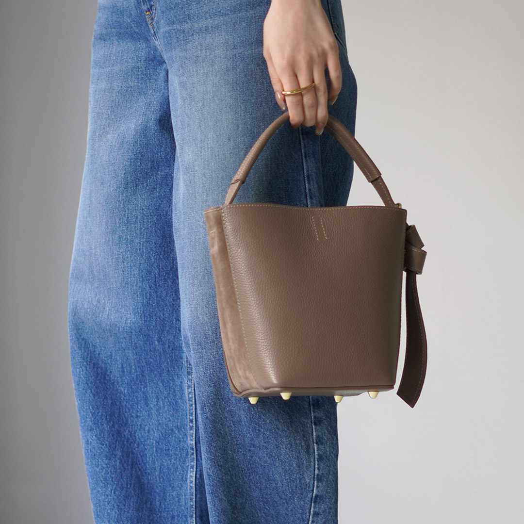 AULENTTI（オウレンティ） AULENTTI（オーレンティ） レザー ポーチ付