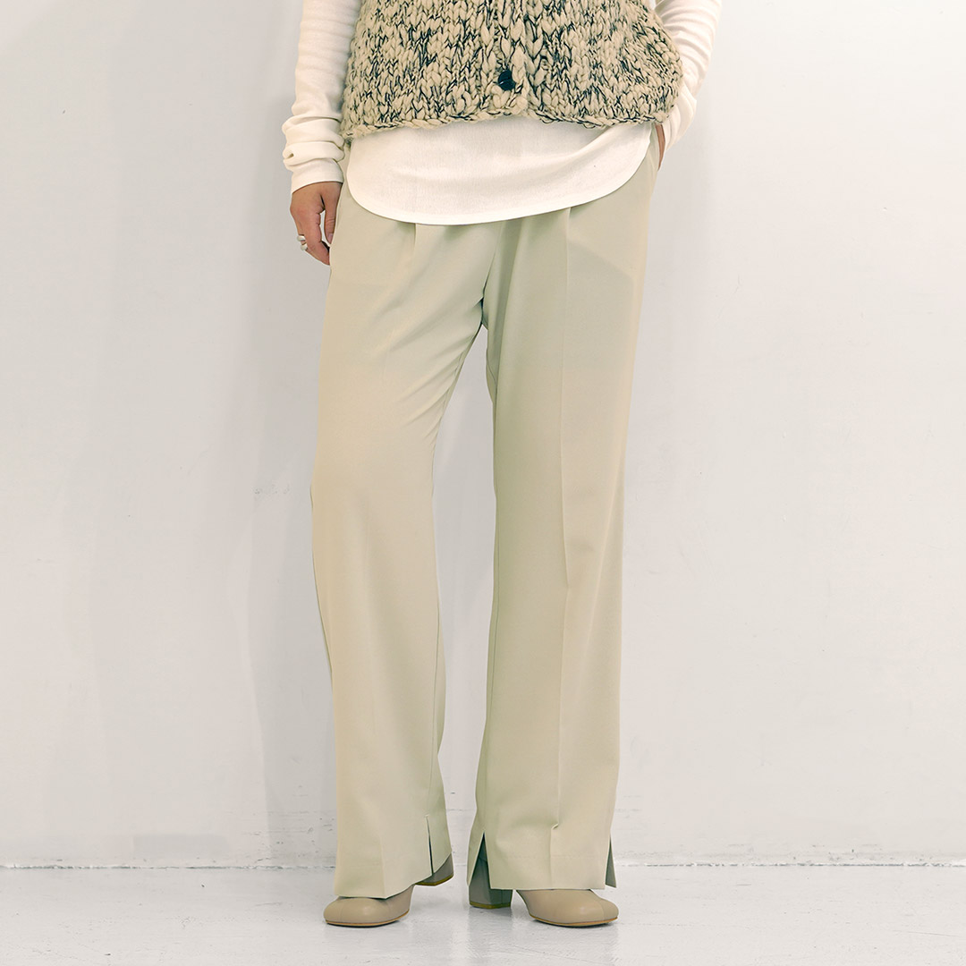 YENN 【予約販売：10月下旬発送予定】YENN（イェン） SIDE SLIT SLACKS