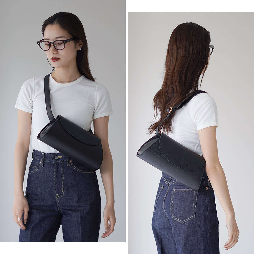 レア！美品AULENTTIオウレンティ黒 レザー ボディバッグ シルバー金具 AULENTTI（オウレンティ） 【動画あり】AULENTTI（オーレンティ