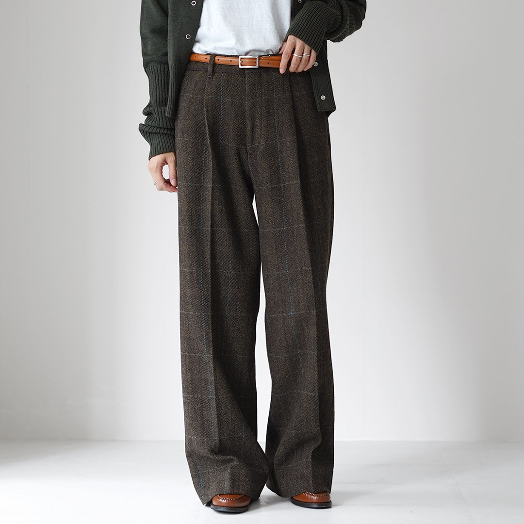 Shinzone（シンゾーン） ウール セミ フレア パンツ 25AMSPA09