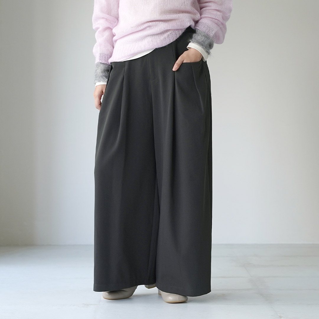 CYAN TOKYO（シアントーキョー） Wタック ストレッチワイド パンツ