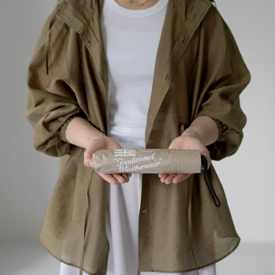お値下げ★【新品】トラディショナルウェザーウェア　折り畳み傘 UVカット TRADITIONAL WEATHERWEAR（トラディショナル ウェザーウェア） ライト