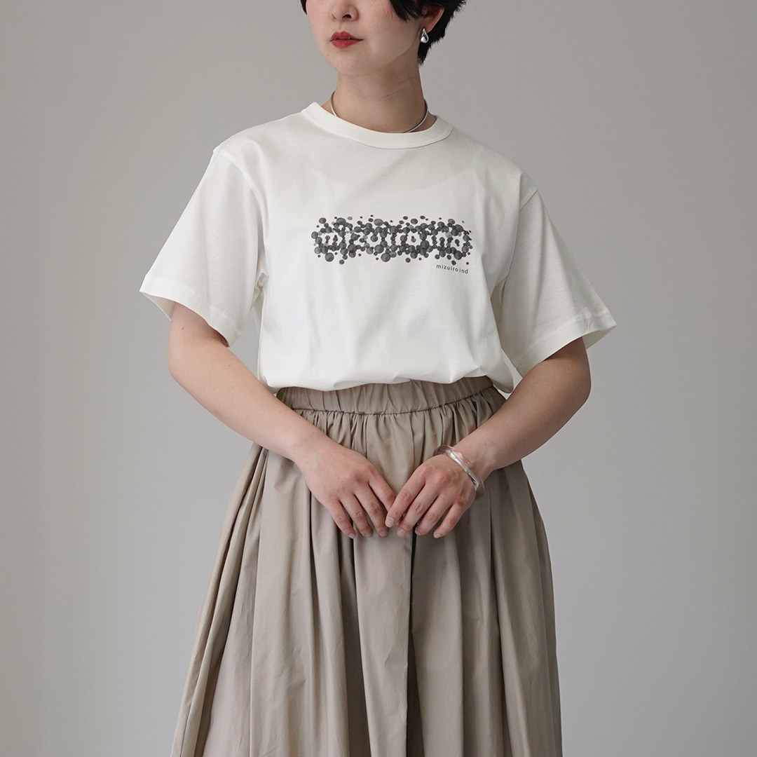 美品ミズイロインド　半袖シャツ mizuiroind（ミズイロインド） ドットプリント Tシャツ 日本製