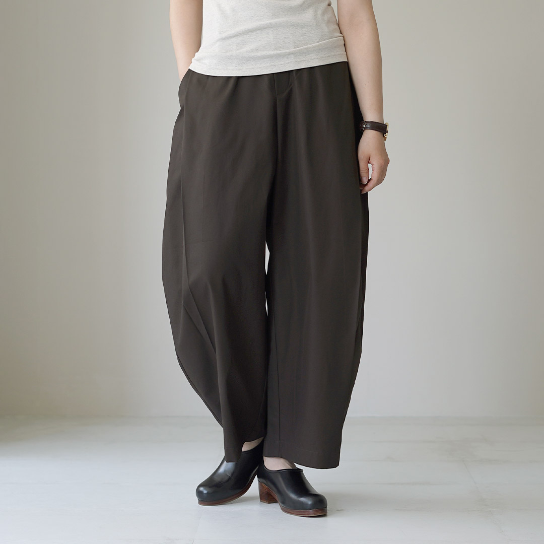 mizuiroind（ミズイロインド） タックコクーン スラックス 日本製