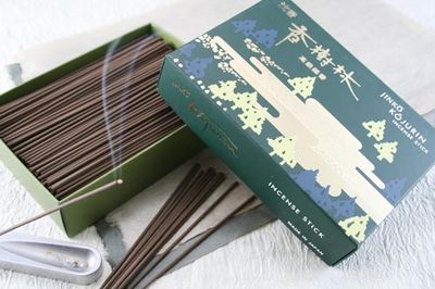 玉初堂 沈香香樹林 大バラ