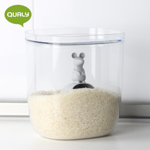 QUALY ネズミの計量カップ付き 米びつ 3.5L 約3合 ライスコンテナ 計量カップ お米 かわいい クッキージャー 米櫃 米びつ ウサギ ラッキーマウス クオリー