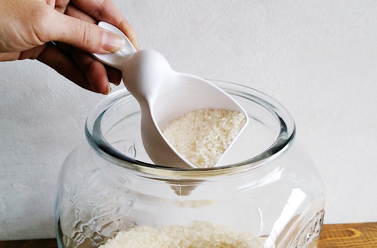 米びつ 計量カップ