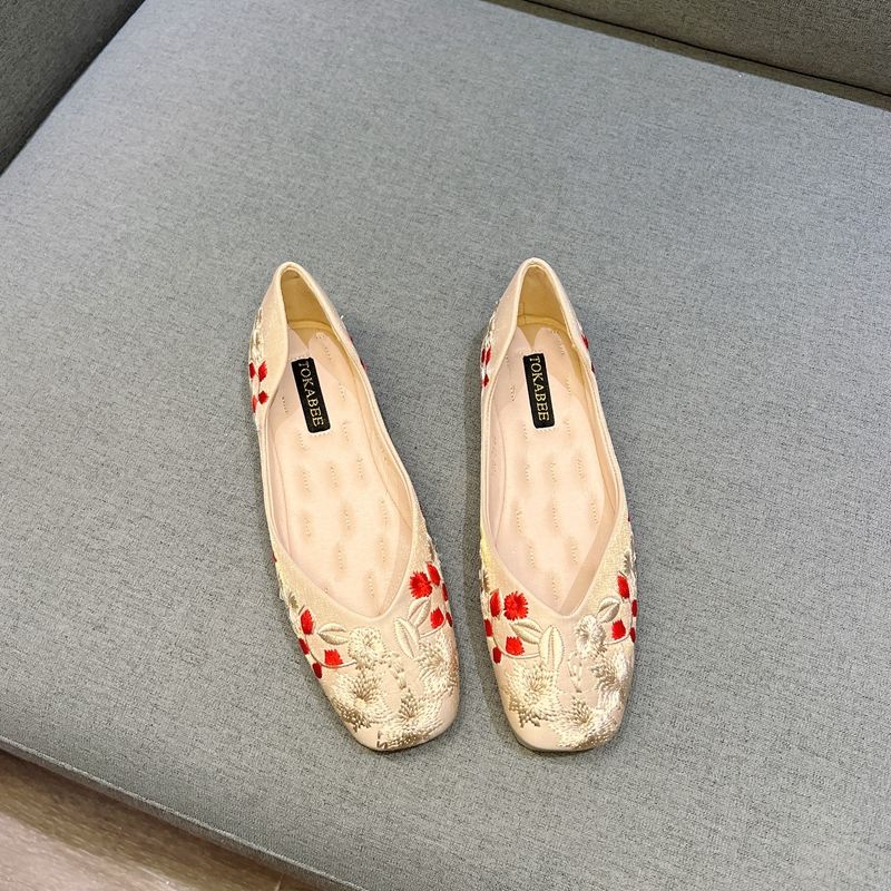 刺繍 パンプス 痛くない ぺたんこ バレエシューズ ローヒール 夏 フラットパンプス 走れる スクエアトゥ Vカット 通勤 パンプス オフィス 通勤 |  | 02