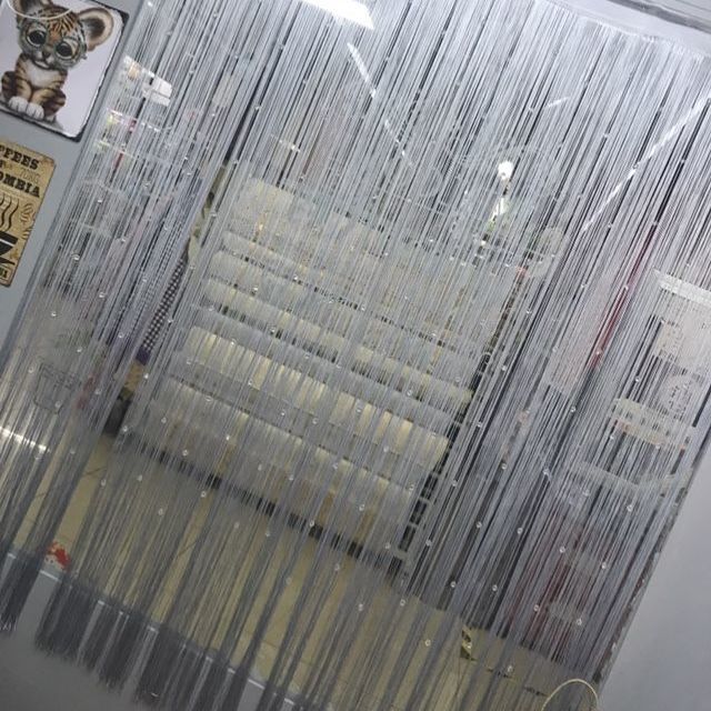 送料無料 ひものれん 紐のれん ストリングカーテン キラキラストーン付き おしゃれ 目隠し 模様替え 間仕切り ロング丈 長さ調節可能 インテリア カ |  | 17