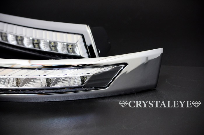 ヴォクシー ヘッドライトガーニッシュ 70系 前期 LED EYEヘッドライトガーニッシュ クローム CRYSTALEYE (E006CW :  crystaleye0050 : カスタムパーツ専門店 Daizen - 通販