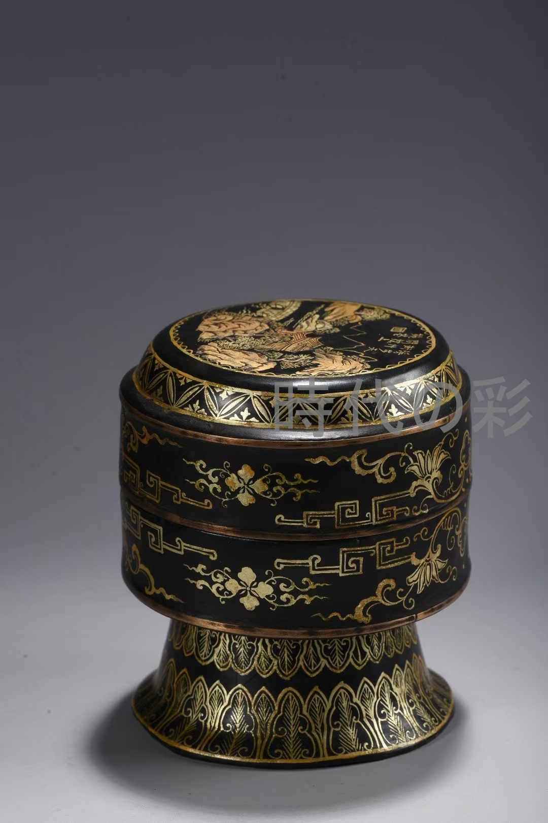 黒色の金装飾の骨董品 黒色の金装飾の骨董品