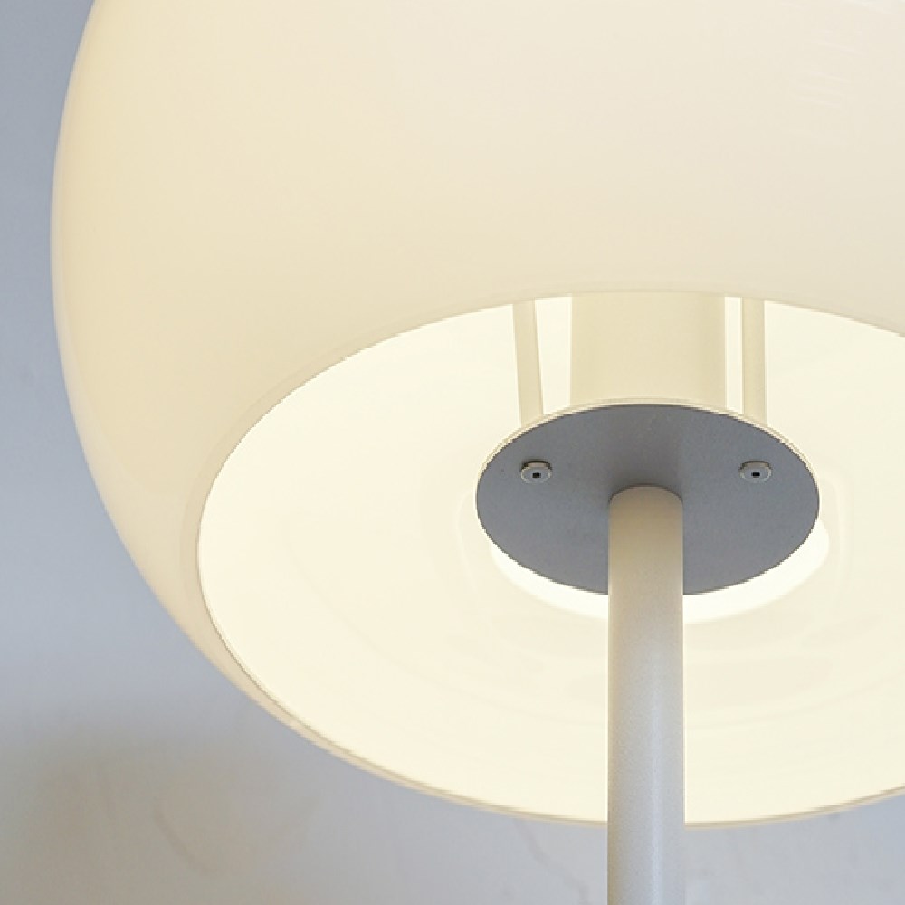 Pollux LED Floor Light | Products | Lumière