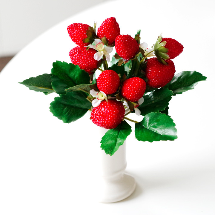 供養にぴったりのミニ花びん