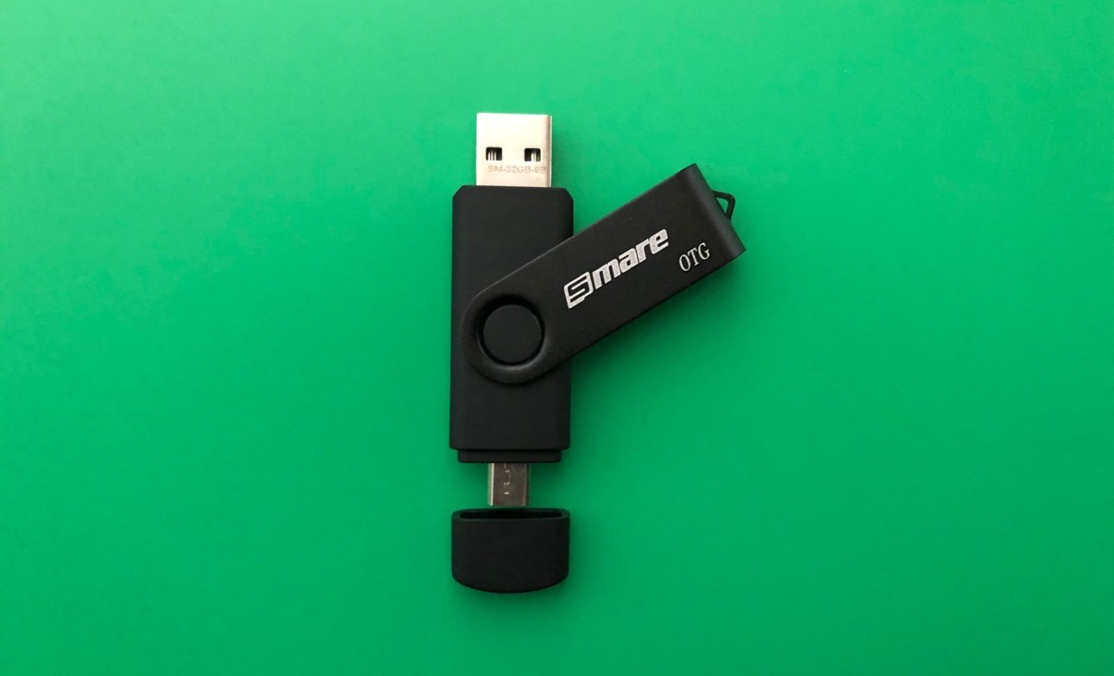 USBメモリ 64GB 全7色 USB3.0 高速読み込み98MB/ｓ パソコン対応 