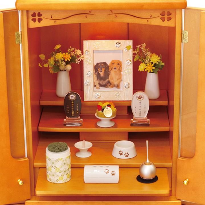 ★レア物 新品未開封 ペット仏壇 四つ葉 クローバー グランデ 多頭飼い 大きい 仏壇 【VQ2112581355】 (77220円)