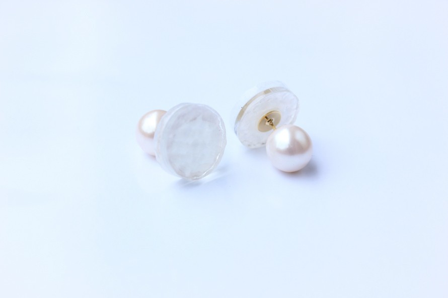 パールキャッチアクリルピアス 丸