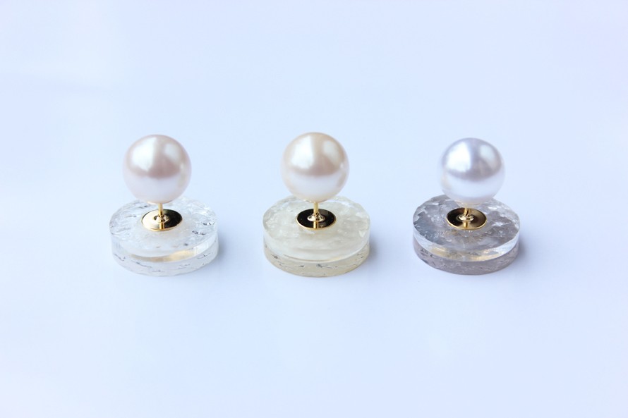 パールキャッチアクリルピアス 丸