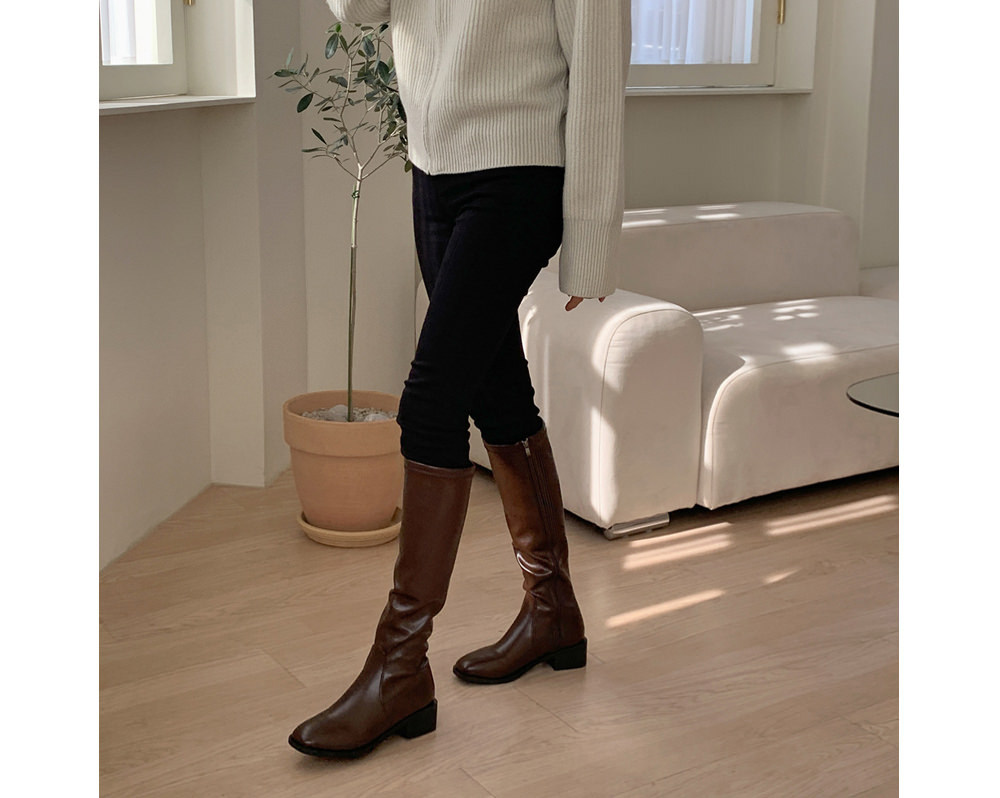 ホワイトローファー・ブラック革靴・ブラウンロングブーツ ホワイトローファー・ブラック革靴・ブラウンロングブーツ ホワイト