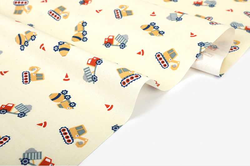 デコレクションズ 生地・布・入園入学≪Constructioncar≫コットン/幅