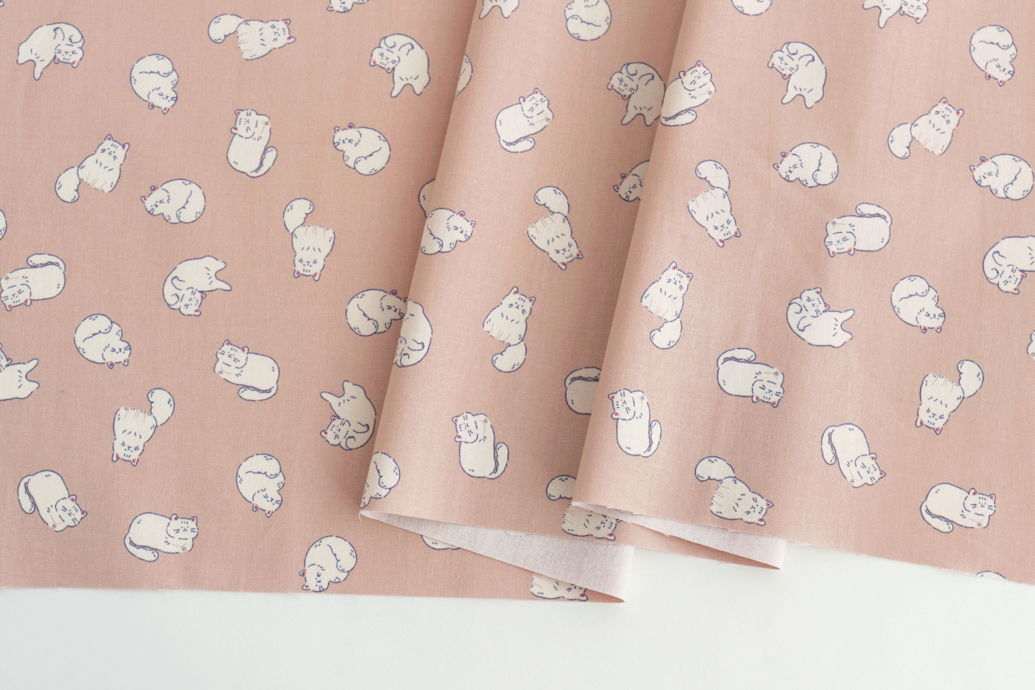 デコレクションズ 生地・布・入園入学≪なめらかキティ≫防水オックス/幅148cm【オリジナル生地】【10cm単位販売】 : デコレクションズ  Yahoo!店 - 通販 - Yahoo!ショッピング