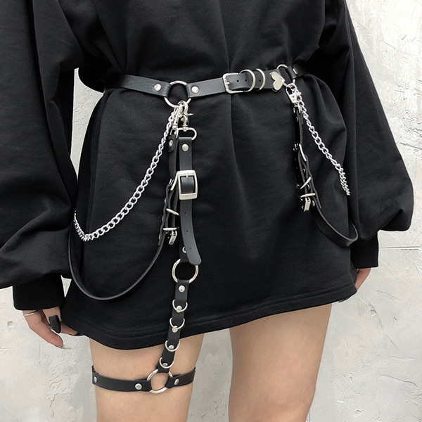 ギャル チェーンベルト黒いレザーベルト チェーン付き ウエストベルト チェーン付き エコレザー ベルト ダンス 衣装