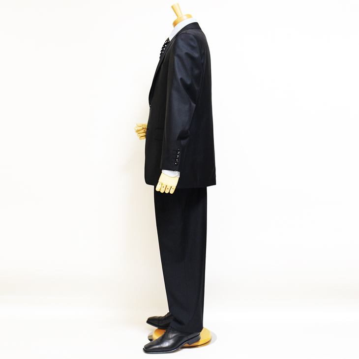 超歓迎 スーツ メンズ 2023 エルメネジルドゼニア 春夏 スーツ ゆったり型 黒シャドーストライプ 「国内オーダー工場生産」 新作 2つボタン  スーツ、フォーマル