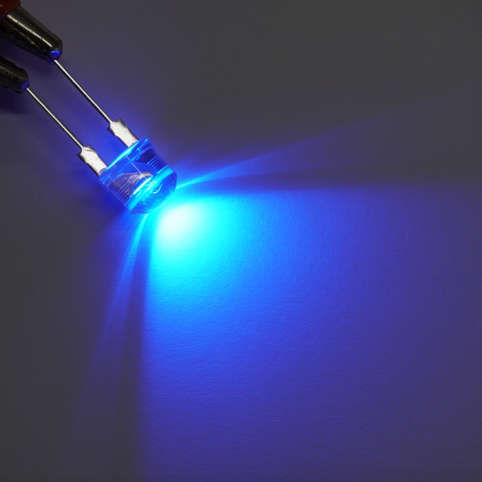 LED 発光ダイオード 8mm 3チップ 高輝度 明るい 電子工作 発光素子 5個入り :l38m5:電光ストア - 通販 - Yahoo ...