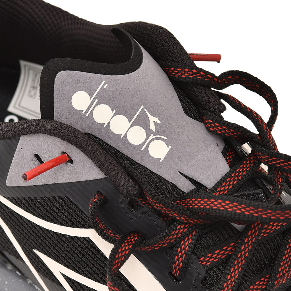 ディアドラ DIADORA トレイルランニングスニーカー メンズ レース