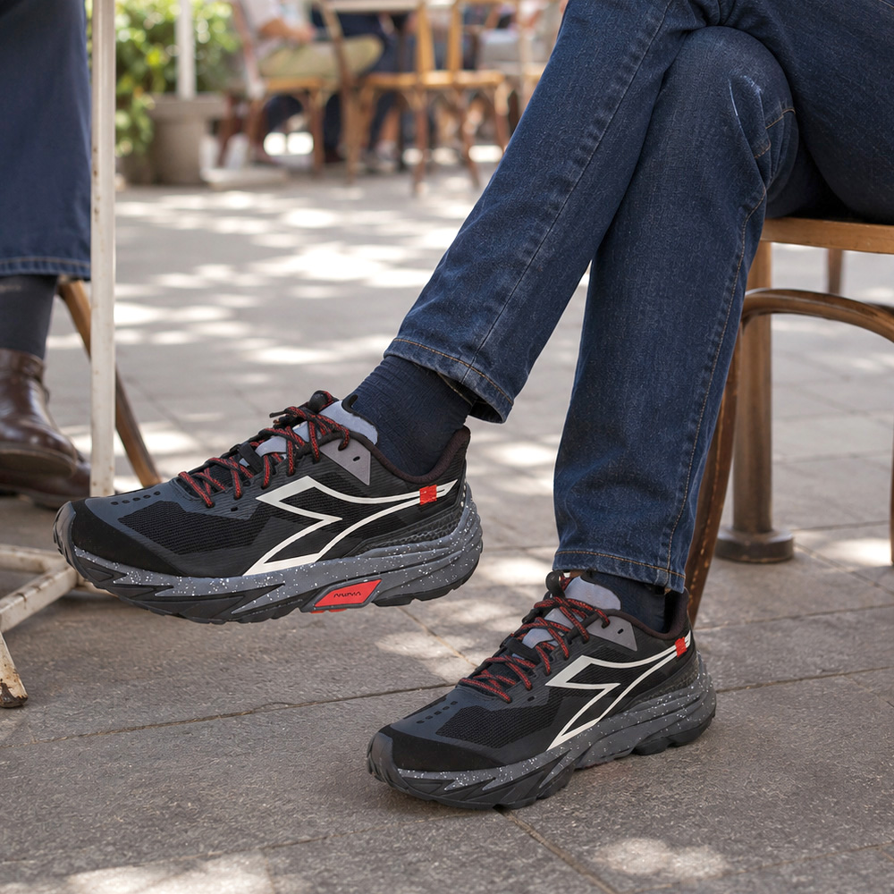 ディアドラ DIADORA トレイルランニングスニーカー メンズ レース