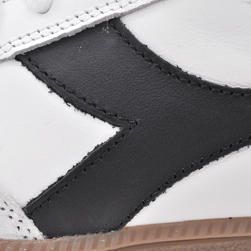 ディアドラ DIADORA レザースニーカー メンズ インドアシューズ