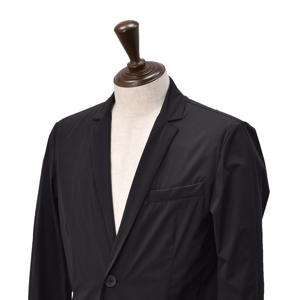 ヘルノ HERNO カジュアルジャケット メンズ 2つ釦シングルフロント FUNCTIONAL WARDROBE ブラック 黒 超軽量ストレッチナイロン 軽量 国内正規品の画像