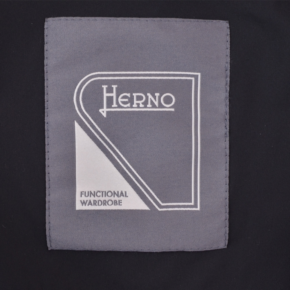 ヘルノ HERNO カジュアルジャケット メンズ 2つ釦シングルフロント FUNCTIONAL WARDROBE ブラック 黒 超軽量ストレッチナイロン 軽量 国内正規品の画像