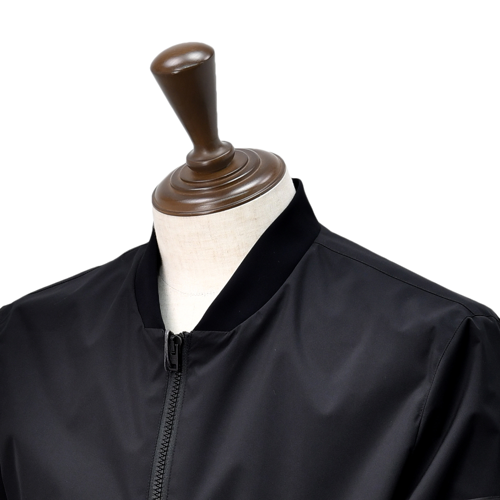 ヘルノ HERNO MA-1型ブルゾン メンズ ライトアウター 撥水ポリエステル 2LAYER WIND STOPPER ブラック 黒 超軽量&撥水 国内正規品の画像