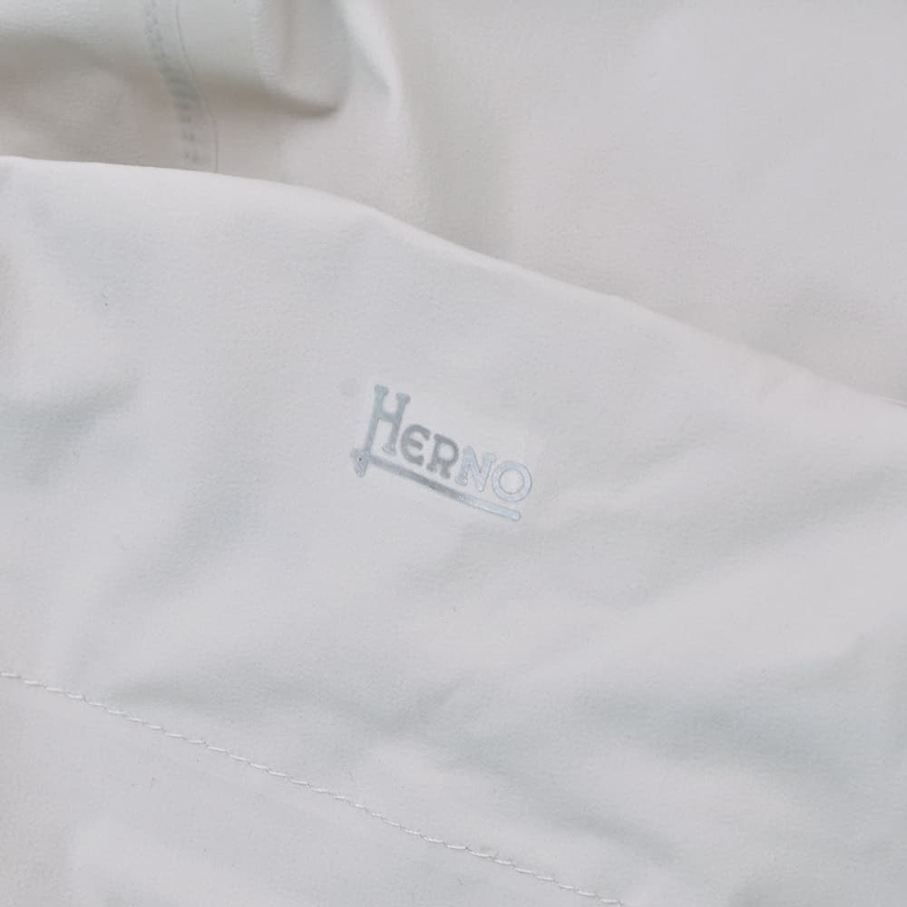 ヘルノ HERNO ナイロンブルゾン メンズ ジップアップアウター FUNCTIONAL WARDROBE アイスグレー フーディー ストレッチ生地 国内正規品の画像