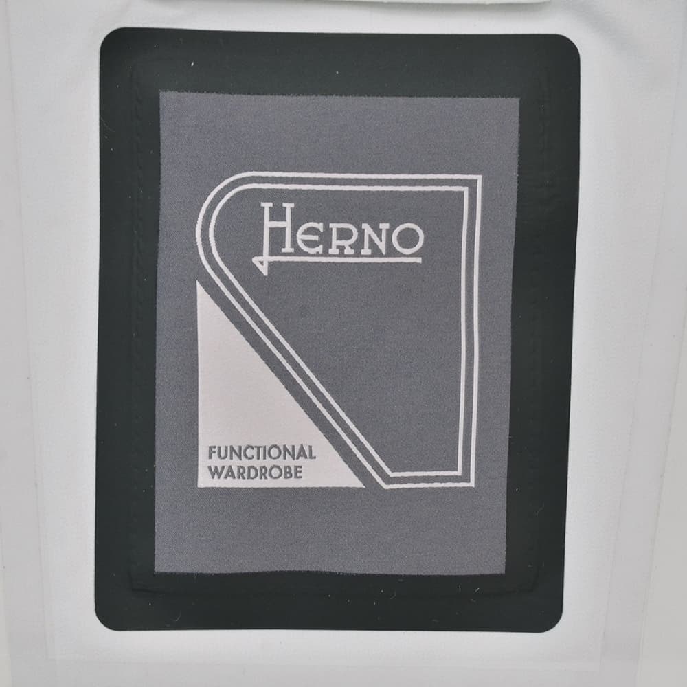 ヘルノ HERNO ナイロンブルゾン メンズ ジップアップアウター FUNCTIONAL WARDROBE アイスグレー フーディー ストレッチ生地 国内正規品の画像